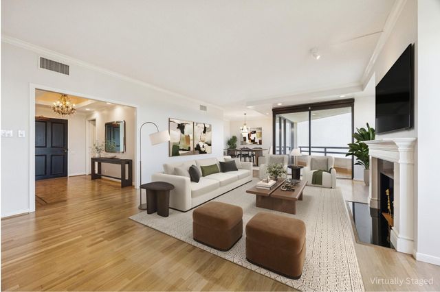 101 Westcott Street 1004, Houston, TX 77007