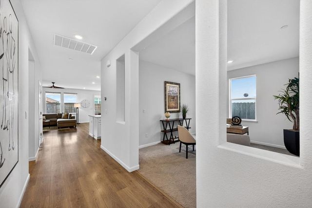 102 Bixby Ct, Lincoln, CA 95648