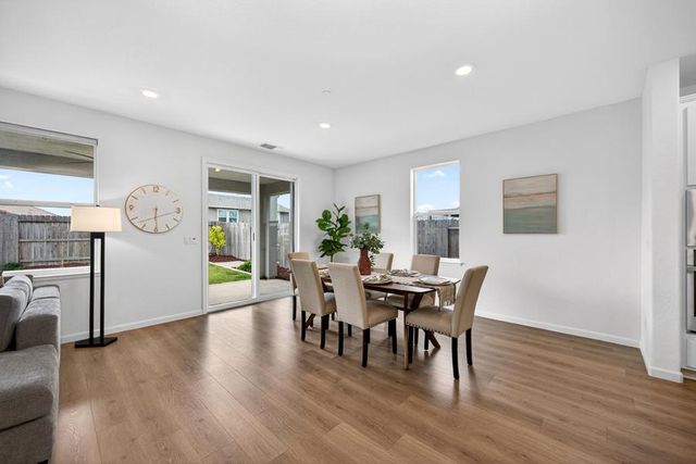 102 Bixby Ct, Lincoln, CA 95648