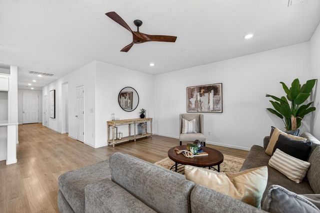 102 Bixby Ct, Lincoln, CA 95648