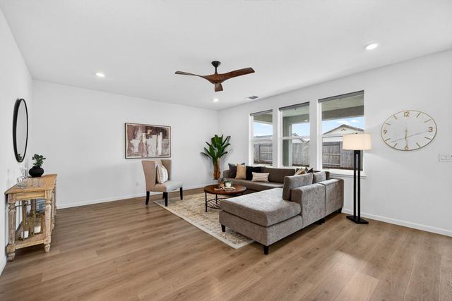 102 Bixby Ct, Lincoln, CA 95648