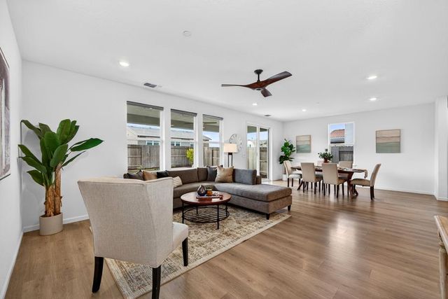 102 Bixby Ct, Lincoln, CA 95648