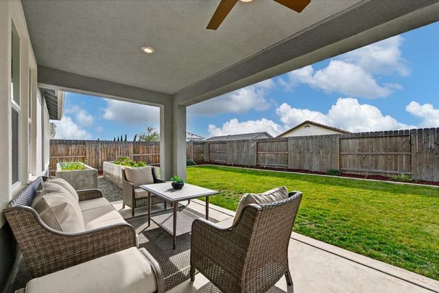 102 Bixby Ct, Lincoln, CA 95648