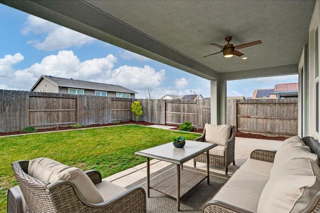 102 Bixby Ct, Lincoln, CA 95648