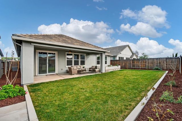 102 Bixby Ct, Lincoln, CA 95648