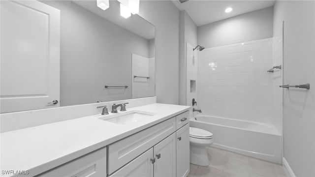4636 SkySail DR, Naples, FL 34120