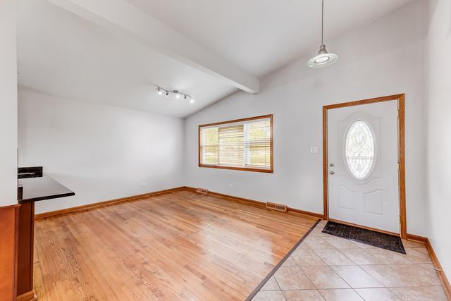 10725 S Rutherford Avenue, Worth, IL 60482