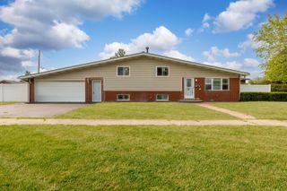 10725 S Rutherford Avenue, Worth, IL 60482