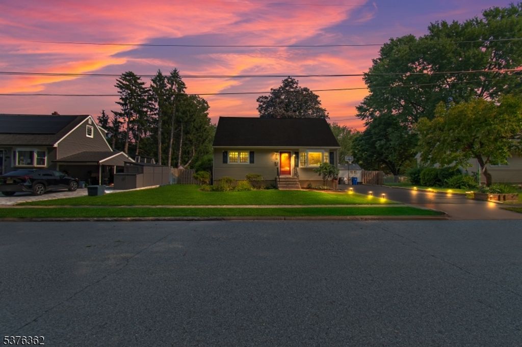 64 Barbara Dr, Pompton Lakes Boro, NJ 07442