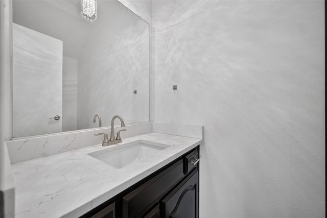 1319 Birkenhead Court, Dallas, TX 75204