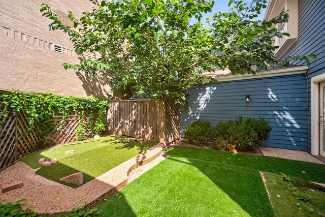 1319 Birkenhead Court, Dallas, TX 75204
