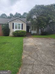 104 Wakefield Drive, Macon, GA 31210