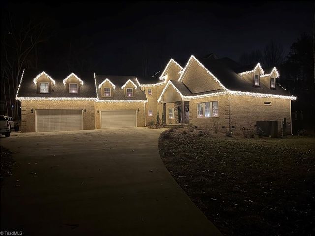 128 Provence Court, King, NC 27021