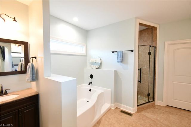 128 Provence Court, King, NC 27021