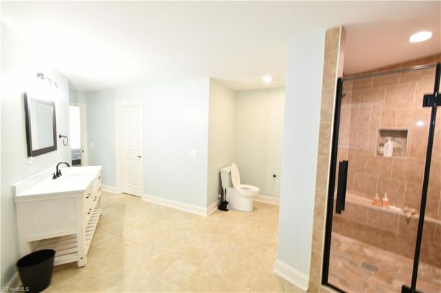 128 Provence Court, King, NC 27021