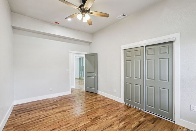 826 Dawson, San Antonio, TX 78202