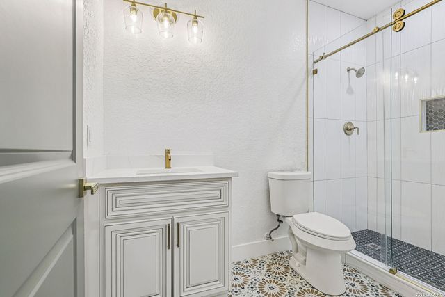 826 Dawson, San Antonio, TX 78202