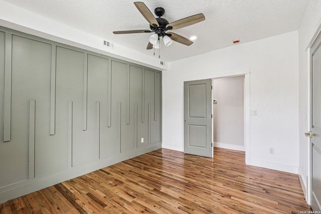 826 Dawson, San Antonio, TX 78202