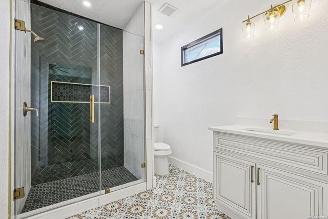 826 Dawson, San Antonio, TX 78202