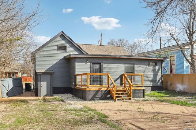 826 Dawson, San Antonio, TX 78202