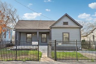 826 Dawson, San Antonio, TX 78202