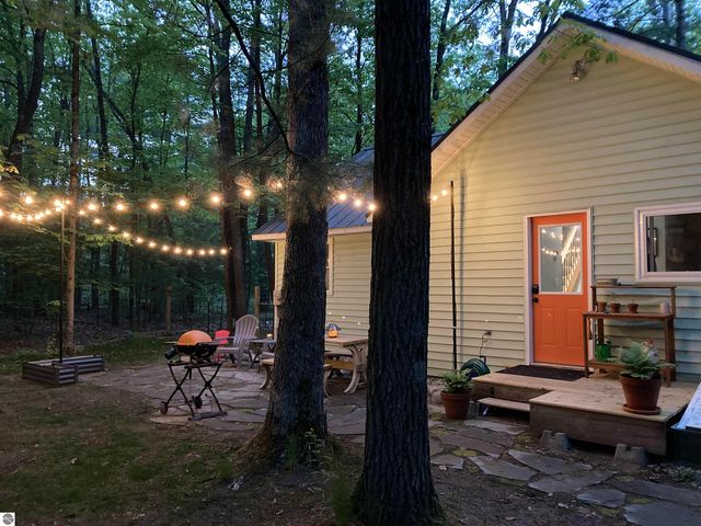 8868 Park Lane, Interlochen, MI 49643