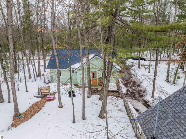 8868 Park Lane, Interlochen, MI 49643