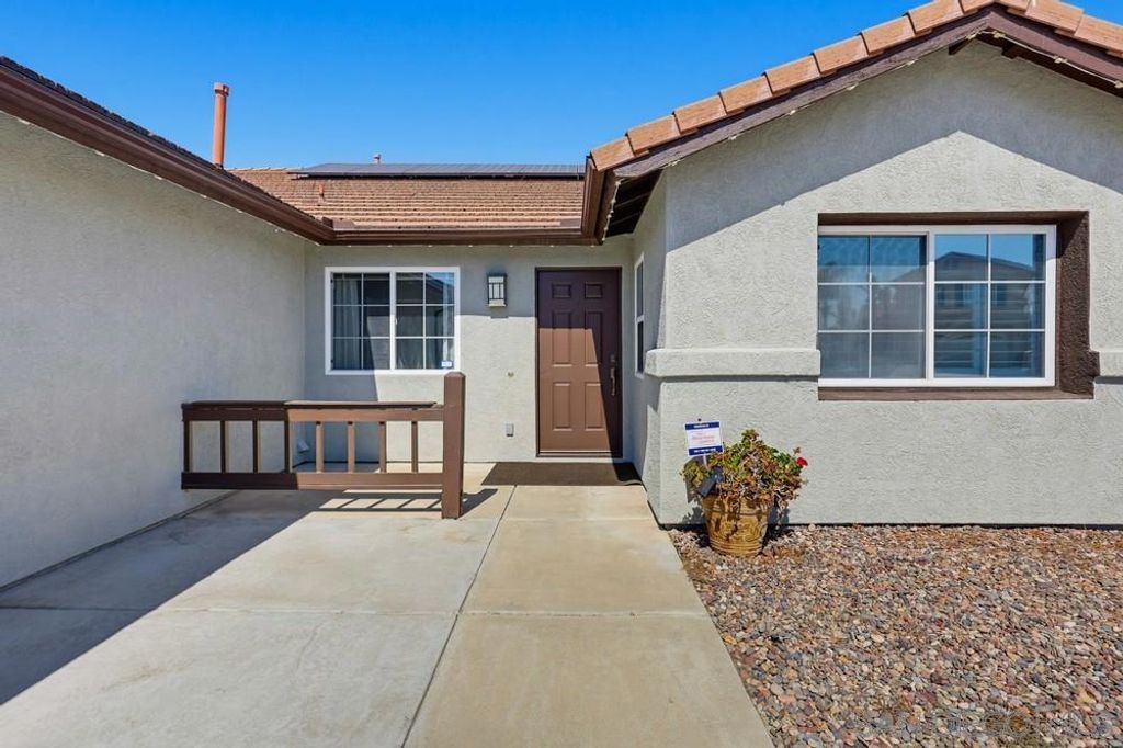 2420 Linda, Escondido, CA 92027 — photo 4