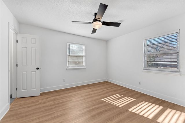 1925 S Custer Lane, Fayetteville, AR 72701