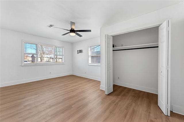 1925 S Custer Lane, Fayetteville, AR 72701