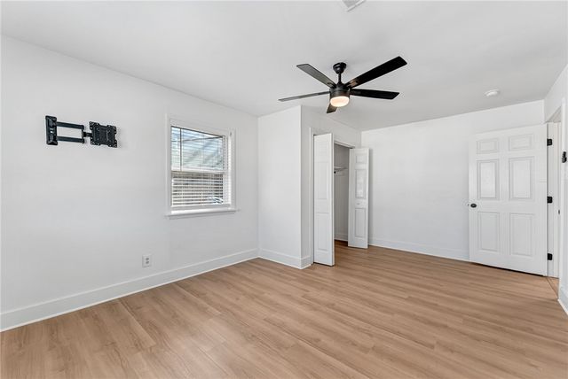 1925 S Custer Lane, Fayetteville, AR 72701