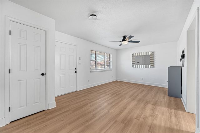 1925 S Custer Lane, Fayetteville, AR 72701