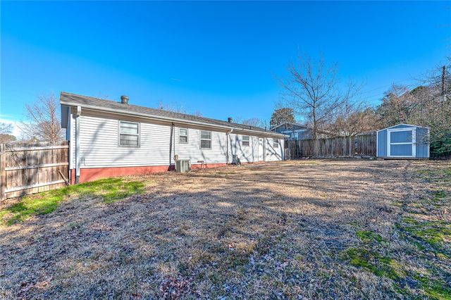 1925 S Custer Lane, Fayetteville, AR 72701