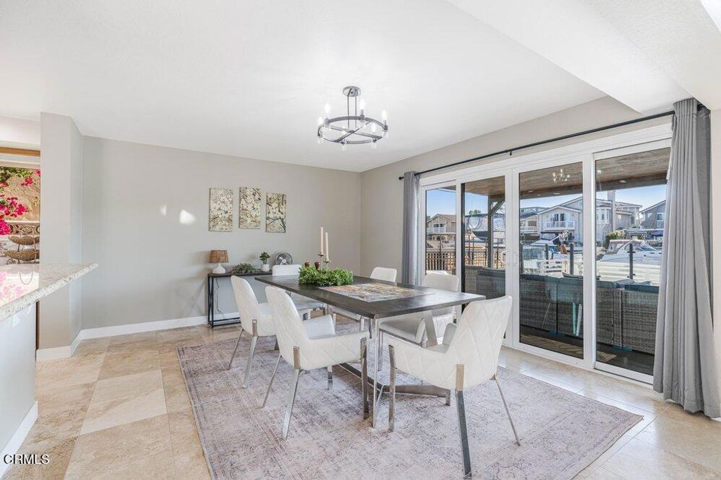 Image 14 of property listing at 2431 Victoria Avenue, Oxnard, CA 93035