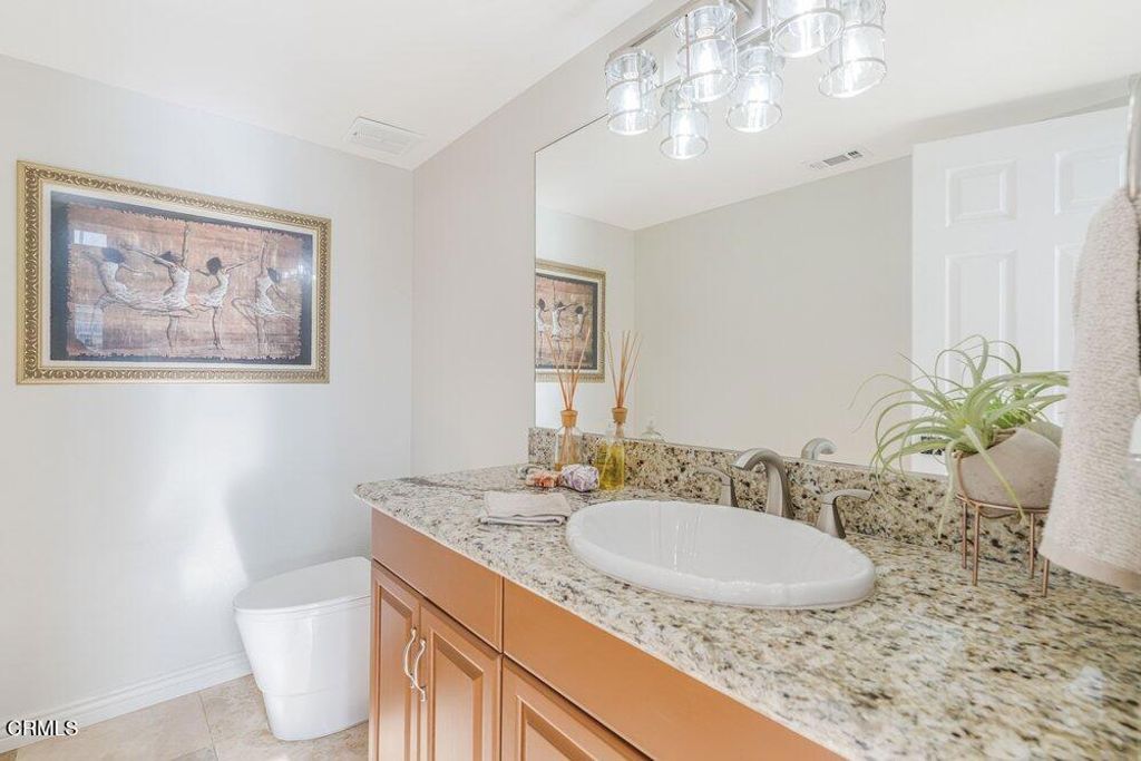Image 22 of property listing at 2431 Victoria Avenue, Oxnard, CA 93035