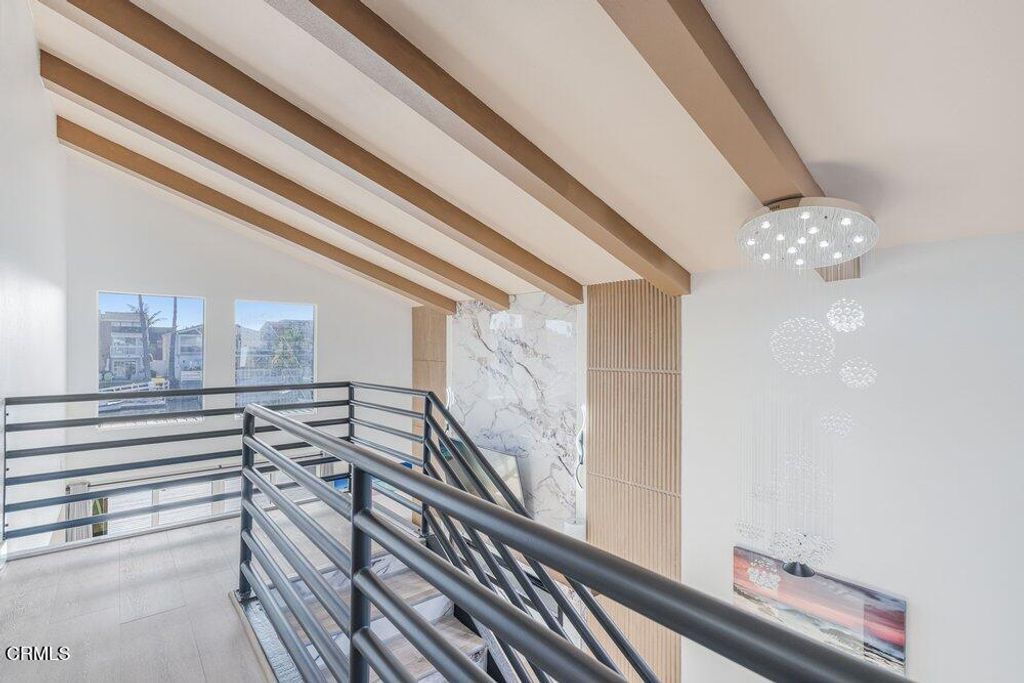 Image 35 of property listing at 2431 Victoria Avenue, Oxnard, CA 93035