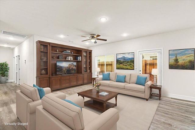 1415 Villa Way, Modesto, CA 95351