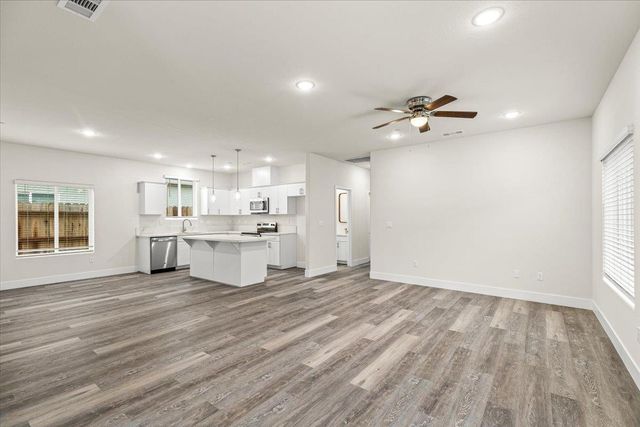 1415 Villa Way, Modesto, CA 95351