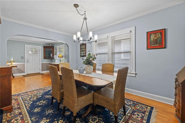 27 W 74th Street, Kansas City, MO 64114