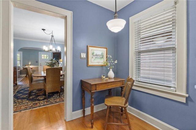 27 W 74th Street, Kansas City, MO 64114