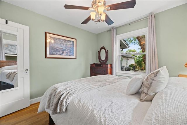 27 W 74th Street, Kansas City, MO 64114