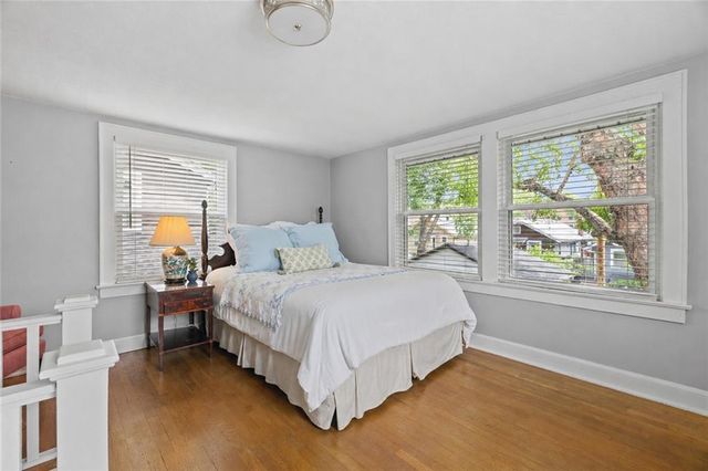 27 W 74th Street, Kansas City, MO 64114