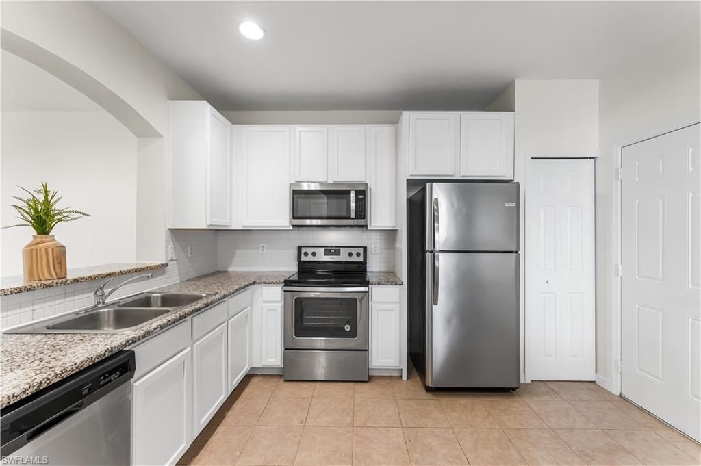 17513 Cherry Ridge LN, FORT MYERS, FL 33967 — photo 4