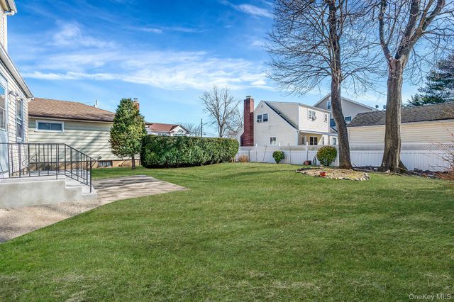 1826 Camp Avenue, Merrick, NY 11566