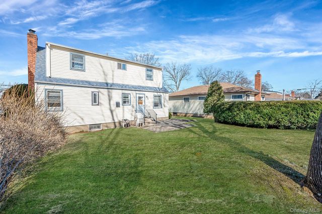 1826 Camp Avenue, Merrick, NY 11566