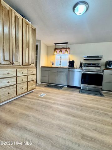 110 Seaview Drive, Elizabeth City, NC 27909