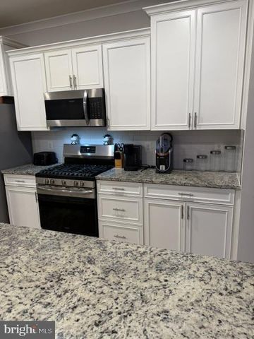5822 JOHN KEATS PL, White Plains, MD 20695