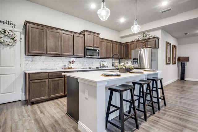 623 Woodridge Drive, Oak Point, TX 75068