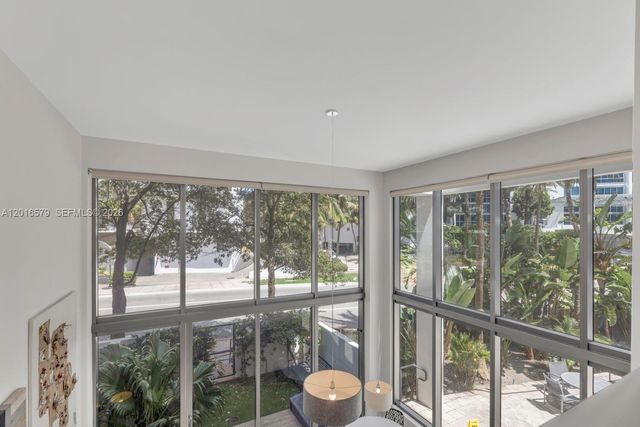 6000 Collins Ave 129, Miami Beach, FL 33140