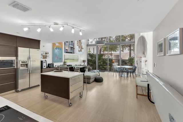 6000 Collins Ave 129, Miami Beach, FL 33140